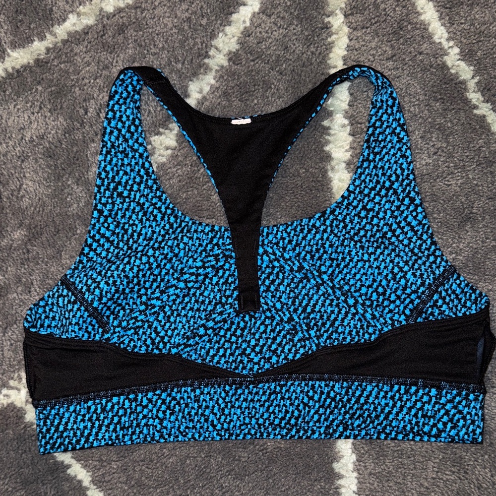 lululemon Circuit Breaker Athletic Bra, Scatter Star Beach Blanket Blue Black - Picture 9 of 10